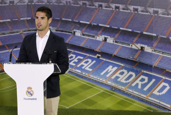 半场战报：乌迪内斯0-1热那亚，马利诺夫斯基点射（半场比分：热那亚1-0领先乌迪内斯，马利诺夫斯基点球命中）