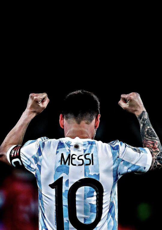 里程碑！哈兰德连续11场国家队破门，追平63年前纪录（哈兰德国家队11连场进球，追平尘封63年纪录）