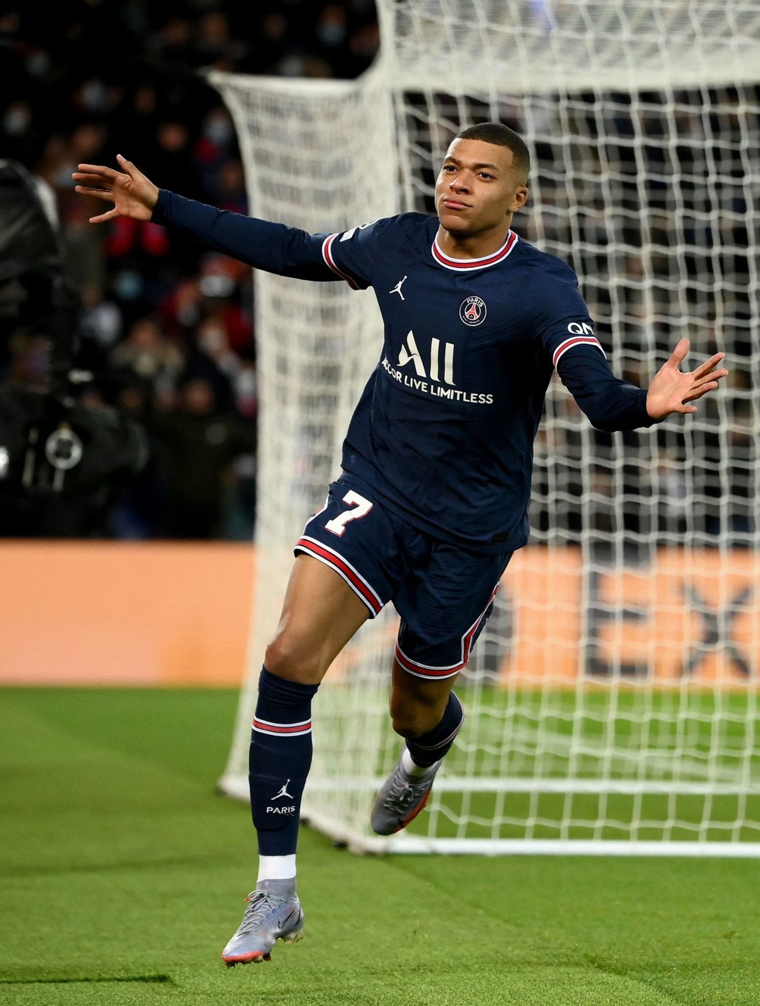 阿莱尼亚：当时我在巴萨没有位置，库库雷利亚也是一样（阿莱尼亚：那段时间巴萨容不下我，库库雷利亚的处境也一样）