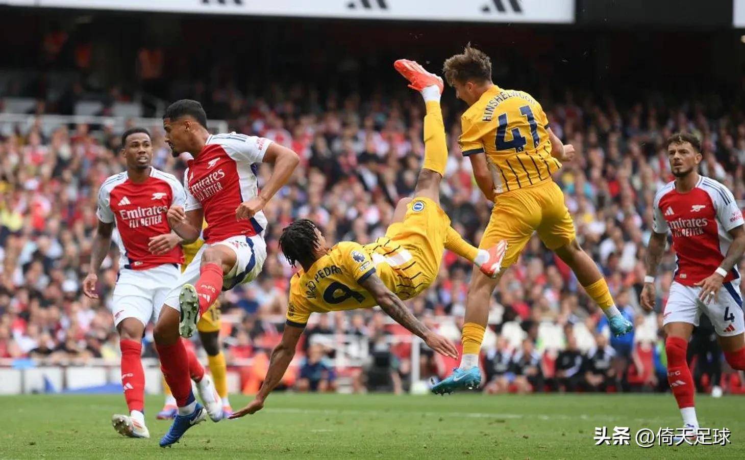 欧冠92年改制后戴帽数前10：梅西、C罗8次第1，姆巴佩5次第4（自1992年改制以来欧冠帽子戏法次数前十：梅西、C罗各8次并列第1，姆巴佩5次第4）