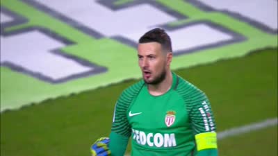 世体：巴萨内部认为凯恩很乐意来到西甲，莱万是一个很好先例（世体：巴萨内部看好凯恩愿意登陆西甲，莱万的成功是有力先例）