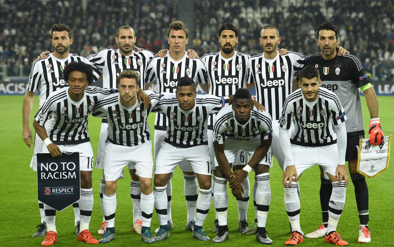 C罗晒与特朗普合照：感谢总统先生的盛情邀请及热烈欢迎（C罗晒与特朗普总统合影：感谢其热情邀请与欢迎）