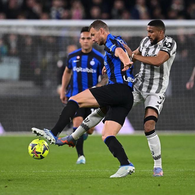 20岁零205天，伊尔迪兹成为尤文历史上最年轻的百场先生（年仅20岁205天，伊尔迪兹成尤文史上最年轻百场球员）